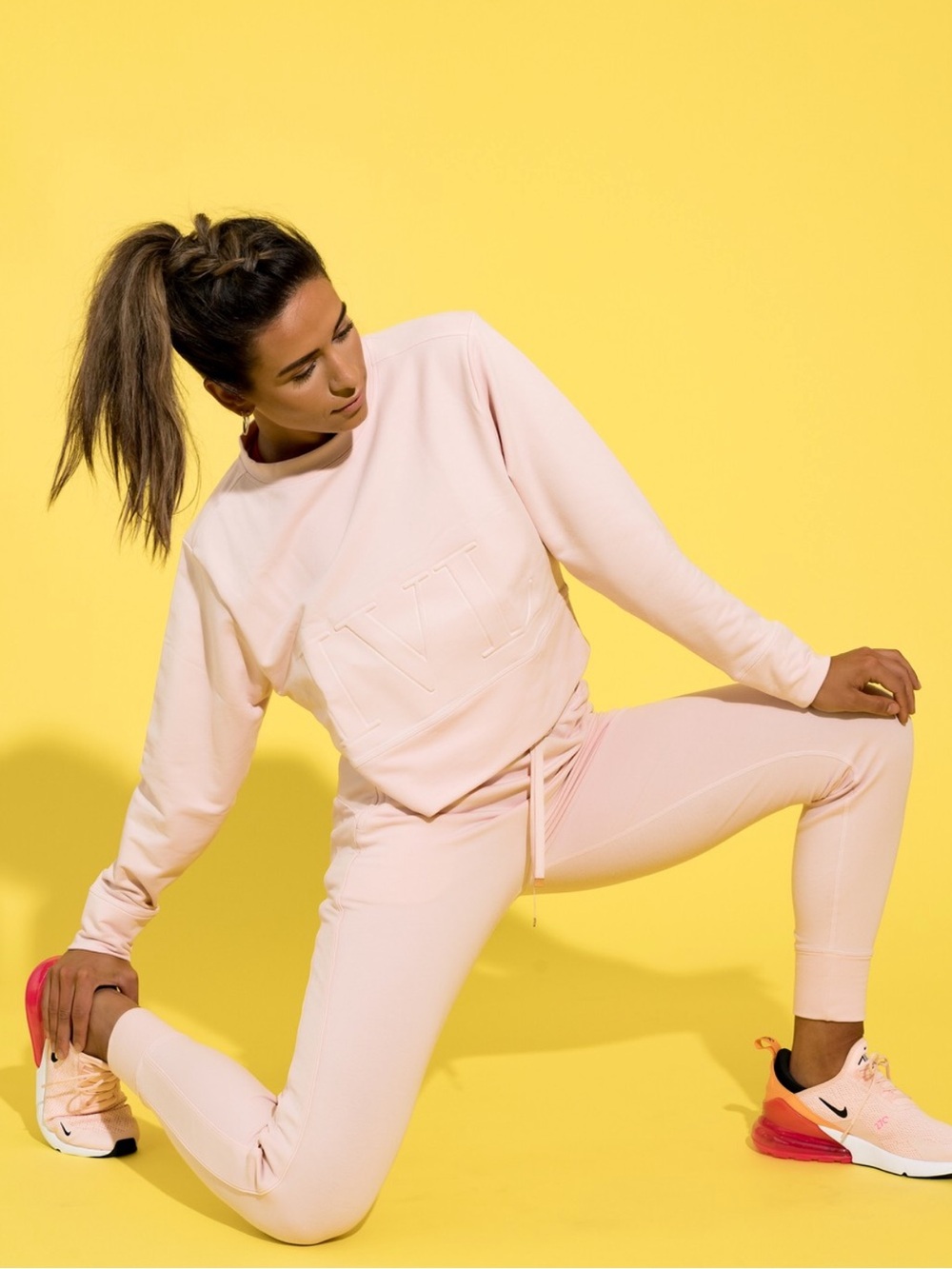 IVL Light Pink Women's Pullover Sweatshirt - Casual Crewneck Size 8 Athleisure